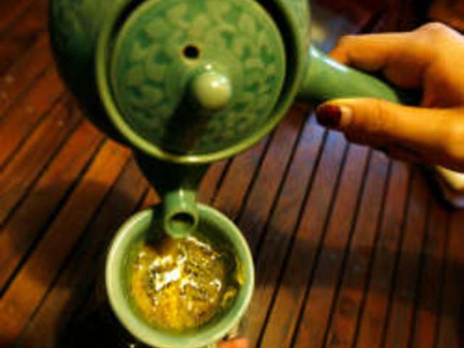 Сваляне на килограми без усилия и с чаша зелен чай