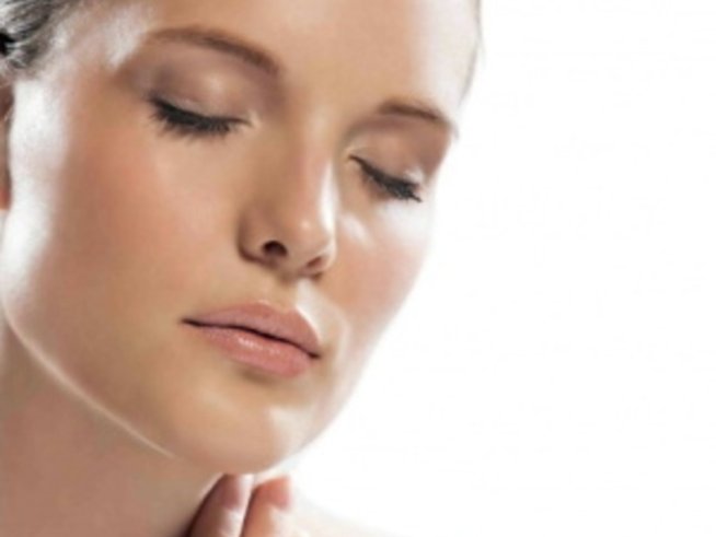 Маска от зехтин и рициново масло почиства лицето идеално