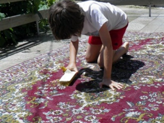 Да изперем килима като детска игра