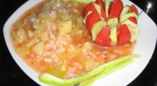 Тиквички с ориз със сладко-кисел привкус от домати