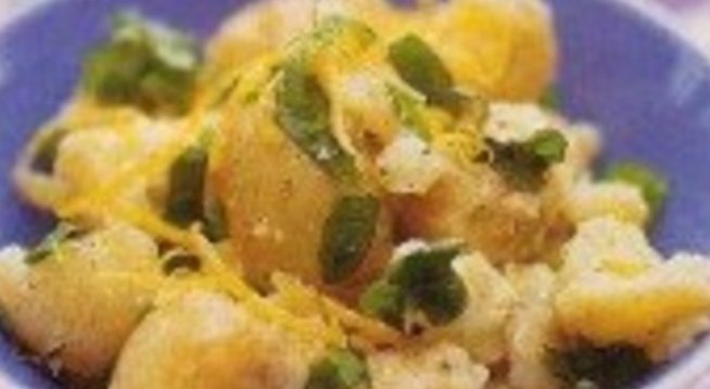 Пресни картофи с лимонов дресинг