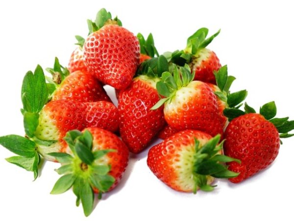 Ягоди&nbsp;
Хапвайте всеки ден ягоди и кожата ще ви благодари. Червените плодове съдържат елагична киселина, която помага в борбата с UV лъчите и възпрепятства образуването на бръчки.&nbsp;Снимка:&nbsp;pixabay
