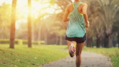 Може ли да се заразите с коронавирус, докато тичате навън