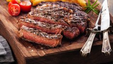 Телешки котлети с шунка и вино