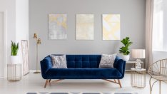 Интериор на всекидневната в сиво