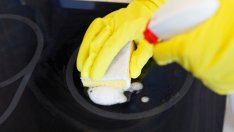 Почистване на керамичния плот на печката