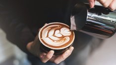 3 причини кафето ви да предизвиква акне