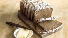 Ръжен хляб в хлебопекарна 