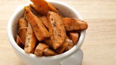 Печени сладки картофи с мед и джинджифил 