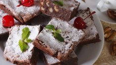 Шоколадов фъдж с череши без печене