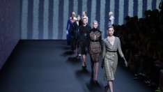 Високата талия в кройките издължава силуета