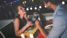 Въпроси, които да зададете на първа среща според бракоразводните адвокати