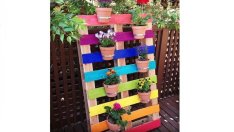 Декорация за градината с дървени палети