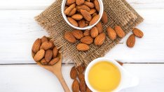 Маски за лице с бадеми