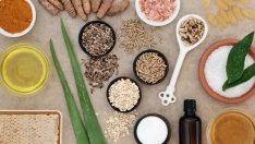 4 аюрведа маски за лице, намаляващи бръчките