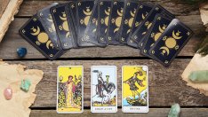 Таро карти за август за всяка зодия