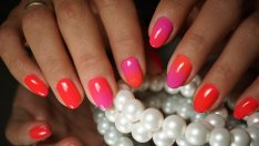 Цветни маникюри срещу лошо настроение