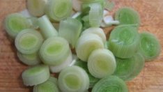 Праз лук – идеална храна за кризата