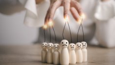 11 начина да се справите с манипулативната приятелка