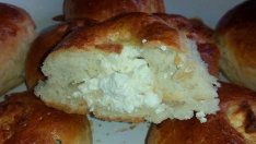 Питки със сирене и шунка