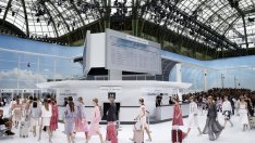 Туид поли, десени и панделки за пролет-лято 2016