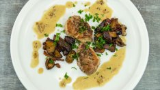 Свински котлети с гъби и Марсала