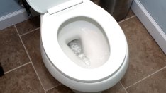 Не изхвърляйте това в тоалетната!