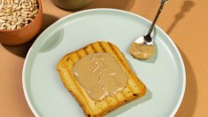 Хапвайте слънчогледов тахан за баланс на кръвното и здрави кости