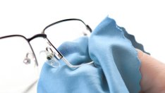 Домашен спрей за почистване на очила