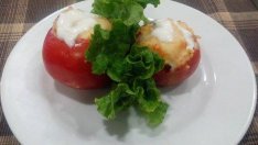 Пълнени и запечени домати с моцарела