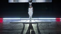 Лейди Гага се появи с летяща рокля