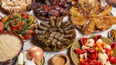 Празнично преяждане – как да се предпазим? 