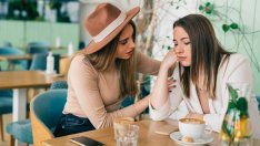 Защо постоянното говорене за проблемите ни всъщност ни вреди?