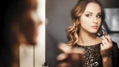 Как оптически да изтъним лицето с грим? 