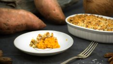 Касерола със сладки картофи и орехи