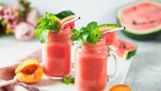 Лятно смути с диня и праскова