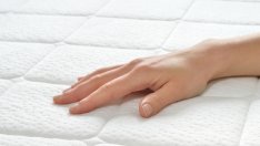 Бърз и евтин трик за почистване на матрак