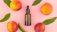 5 ползи за кожата и косата от маслото от праскова