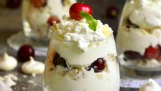 Крем с целувки и сладко от череши