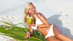 Секси на плажа без целулит