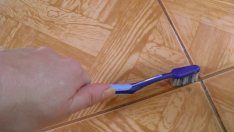 Практични идеи за употреба на старите четки за зъби