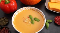 Тайландска супа с тиква и кокосово мляко