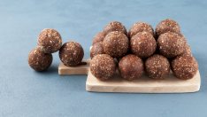 Енергийни бонбони със сушени череши