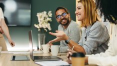 11 знака, че се опитвате да се харесате на другите на всяка цена