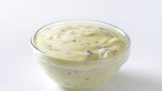 Сос с пармезан и чесън