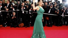 Защо мъжете харесват закръглените женски форми?