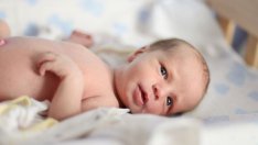 Поверия за хвърлянето на пъпчето на бебето