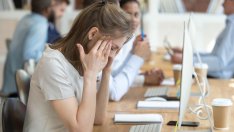 Какво се случва в тялото, когато отидете на работа болни?