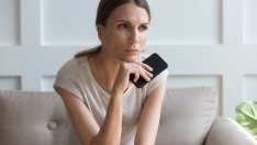 Той ми блокира номера и в социалните мрежи