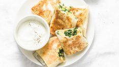 Сос с фета сирене